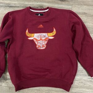 Vintage adidas Chicago Bulls sweatshirt with pockets